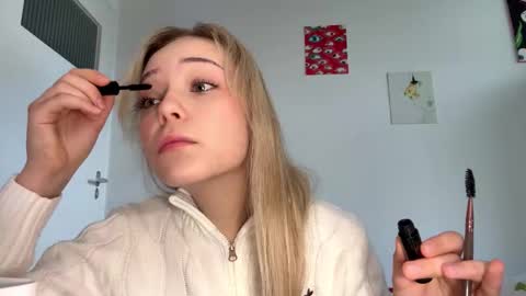 Snapshot of cassijent chatting on 02.17.26 Olivia online show from 02.17.26