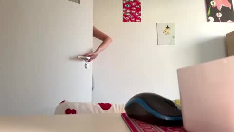 Snapshot of cassijent chatting on 03.01.26 Olivia online show from 03.01.26