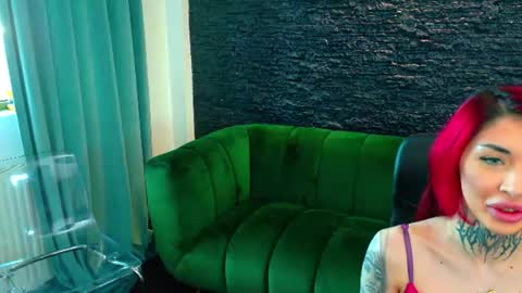 Snapshot of cassyfoxyy chatting on 07.12.26 Cassy online show from 07.12.26