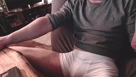 Snapshot of casual_chris chatting on 10.23.25 fickschnitten online show from 10.23.25