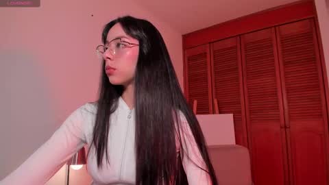 Loren online show from 02.22.25