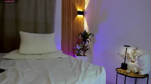 Cat  Soy modelo independiente online show from 12.05.25