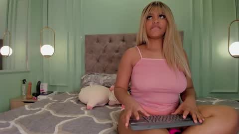 Snapshot of cataleya0320 chatting on 02.09.25 Cataleya online show from 02.09.25