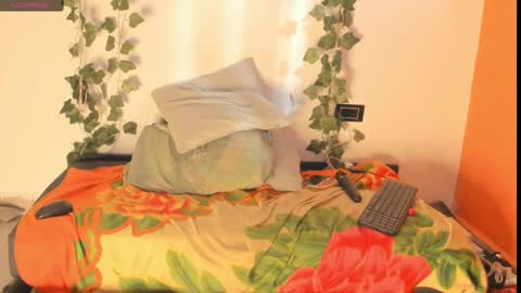 cataleya19__ online show from 09.23.25