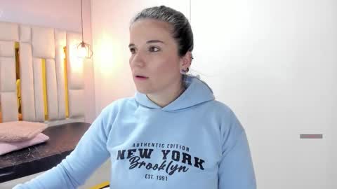 Snapshot of cataleya_sambrano chatting on 09.24.25 Cataleya online show from 09.24.25