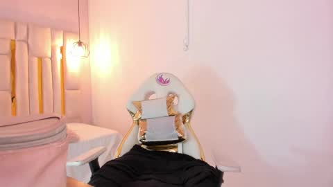 Snapshot of cataleya_sambrano chatting on 09.29.25 Cataleya online show from 09.29.25