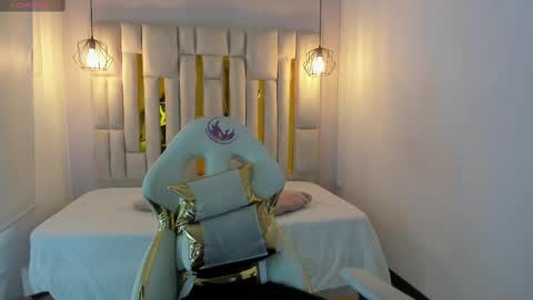 Snapshot of cataleya_sambrano chatting on 10.03.25 Cataleya online show from 10.03.25