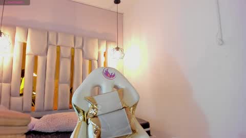 Snapshot of cataleya_sambrano chatting on 10.08.25 Cataleya online show from 10.08.25