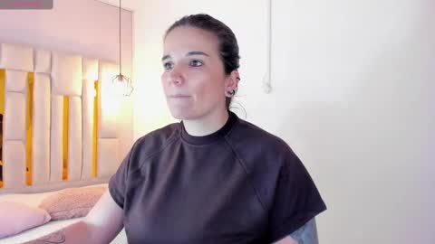 Snapshot of cataleya_sambrano chatting on 10.14.25 Cataleya online show from 10.14.25