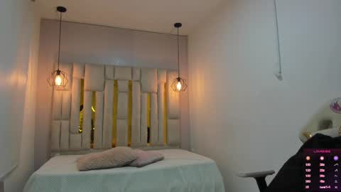 Snapshot of cataleya_sambrano chatting on 10.29.25 Cataleya online show from 10.29.25