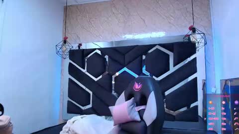 Snapshot of cataleya_sambrano chatting on 11.06.25 Cataleya online show from 11.06.25