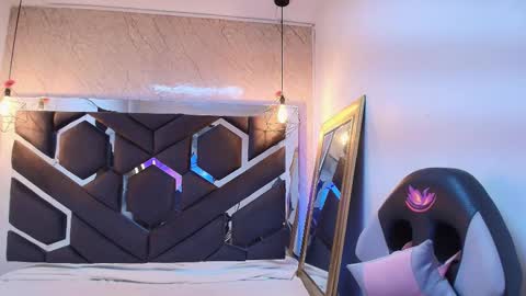 Snapshot of cataleya_sambrano chatting on 11.19.25 Cataleya online show from 11.19.25