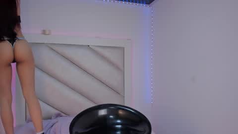 Snapshot of catalina_jade chatting on 09.15.25 Cata online show from 09.15.25