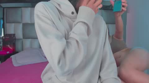 Snapshot of catalina_jade chatting on 10.01.25 Cata online show from 10.01.25