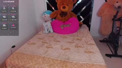 Snapshot of catalina_smith__ chatting on 12.04.24 Catalina online show from 12.04.24