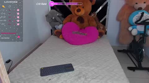 Snapshot of catalina_smith__ chatting on 03.12.25 Catalina online show from 03.12.25