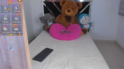 Snapshot of catalina_smith__ chatting on 09.17.25 Catalina online show from 09.17.25