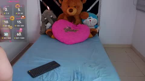 Snapshot of catalina_smith__ chatting on 10.02.25 Catalina online show from 10.02.25