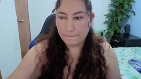 Snapshot of catalinamarpi45 chatting on 07.19.26 cataleya online show from 07.19.26