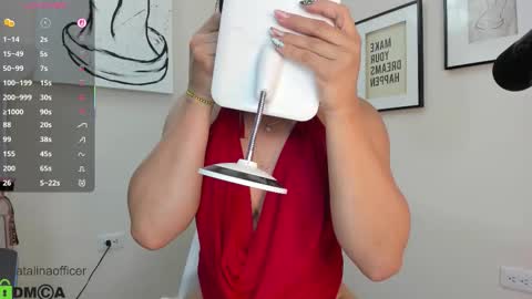 Catalina Howard Aragon online show from 11.17.25