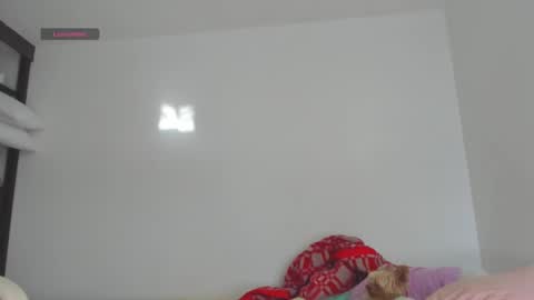 Snapshot of catbaby888_ chatting on 12.03.24 online show from 12.03.24