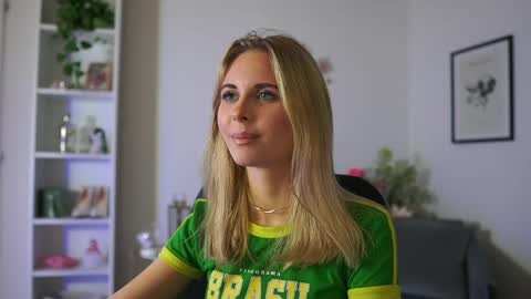 catecrago  online show from 02.08.25