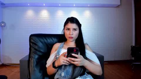 Catalina Santana online show from 10.18.25