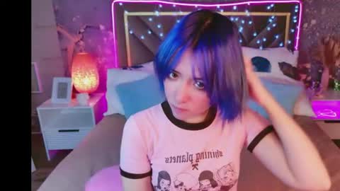 KettieHi My name is Katie I love drawing and I can play the guitar. And  love dancing online show from 06.10.26