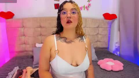 catherine_and_tara online show from 07.31.26