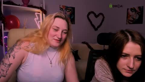 Snapshot of catherine_kitty chatting on 02.15.25 Catherine online show from 02.15.25