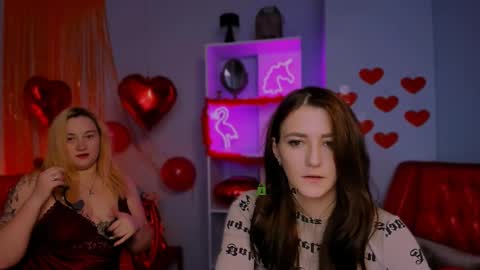 Snapshot of catherine_kitty chatting on 02.18.25 Catherine online show from 02.18.25