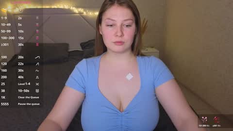 Snapshot of catherine_river chatting on 01.24.25 Catherine online show from 01.24.25