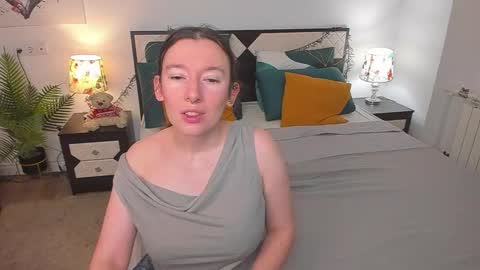 Catrin online show from 10.14.25