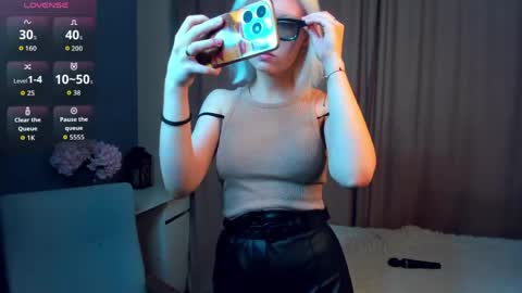 Mia online show from 03.21.26