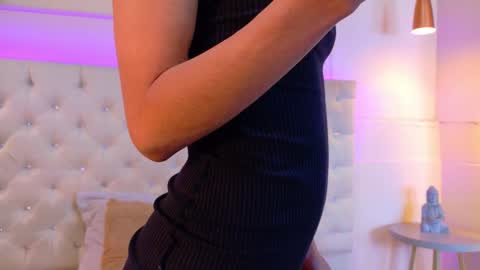 Snapshot of cathmellow_ chatting on 12.05.25 CATH online show from 12.05.25