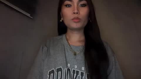 Snapshot of cathy_sanches chatting on 05.15.26 cathy online show from 05.15.26