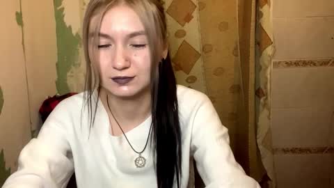 Lola online show from 11.03.25