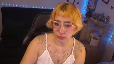 Snapshot of catsito chatting on 06.13.26 im MIA -Independent Model MY OF is catsito3 online show from 06.13.26