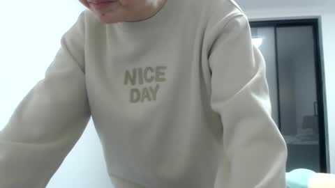 Snapshot of cbz112233 chatting on 12.31.24 ANNYANNY online show from 12.31.24