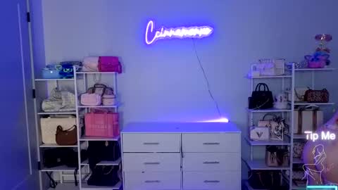 Snapshot of ccinnamon chatting on 10.17.25 Ccinnamon online show from 10.17.25