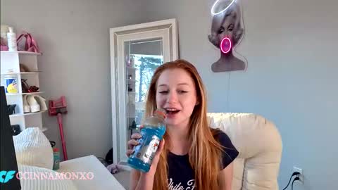 Ccinnamon online show from 11.24.25