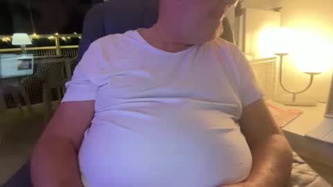 Snapshot of ccpower chatting on 11.29.25 ccpower online show from 11.29.25