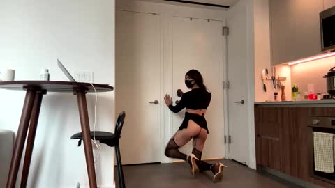 Naomi online show from 11.21.25