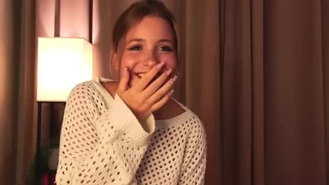 Lina  online show from 11.23.25