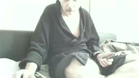 Snapshot of cedricodereims51 chatting on 11.28.25 cedricodereims51 online show from 11.28.25