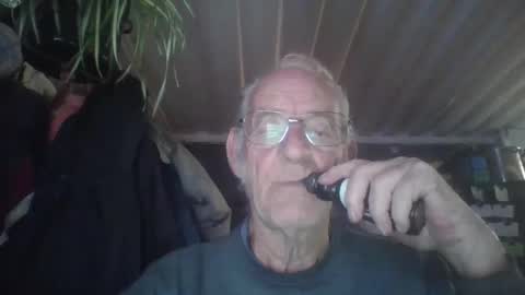 Snapshot of cef539 chatting on 10.05.25 Chuck online show from 10.05.25