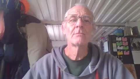 Snapshot of cef539 chatting on 11.09.25 Chuck online show from 11.09.25