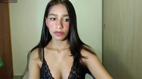 Snapshot of celeste_cute4 chatting on 01.12.25 celeste_cute4 online show from 01.12.25