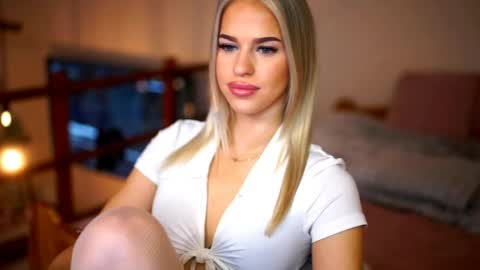 Sunflower  online show from 04.16.26