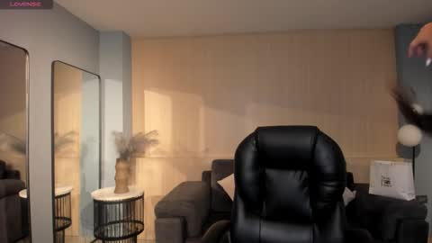 Snapshot of celestepalmer_x chatting on 10.27.25 Celeste online show from 10.27.25